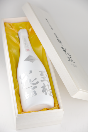 【6月13日より数量限定販売開始】至極の花垣 純米大吟醸